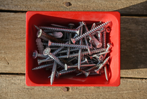 灰色背景螺丝图片下载