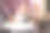 女人在凌乱的桌子上工作，专注于玩具火箭。创业的概念图片下载