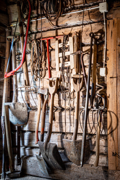 古老的园林工具图片下载