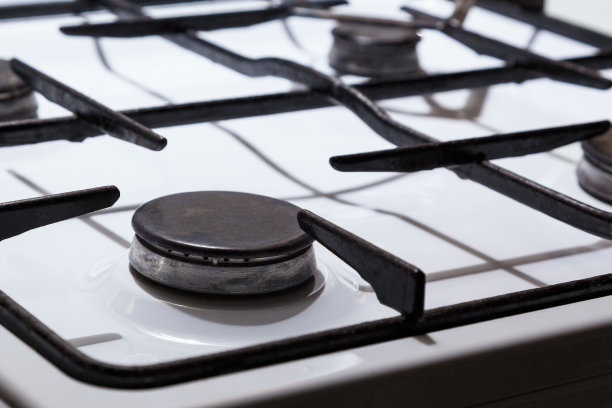 煤气炉没有火焰的燃烧器。天然气供应中断。能源危机的概念。图片下载