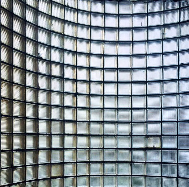 透明玻璃的房间。图片下载