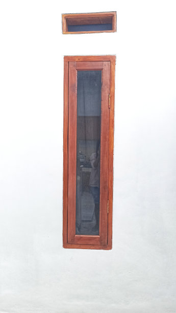 极简主义卧室的窗户用食物做成。图片下载