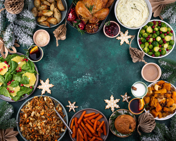 圣诞大餐配传统菜肴图片下载
