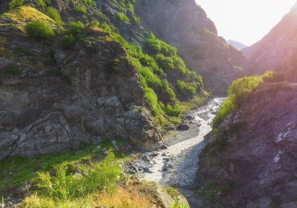 山河峡谷清晨图片下载