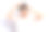 一个亚洲女人挠着头，孤立地站在白色背景上。图片下载