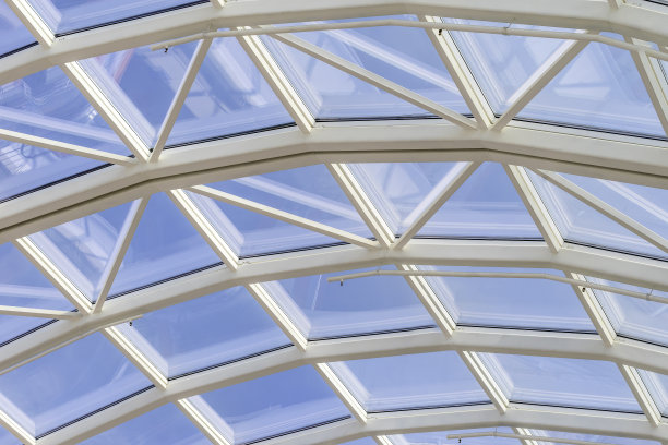 玻璃屋顶。购物中心、商务中心。圆顶图片下载