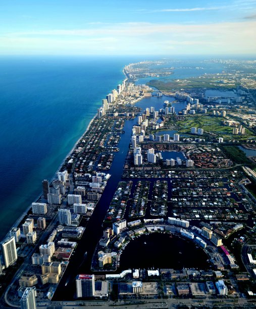 劳德代尔堡的海岸线图片下载