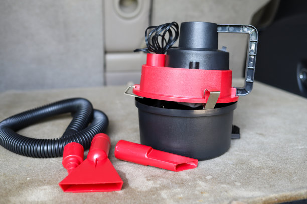 车内的真空吸尘器图片下载