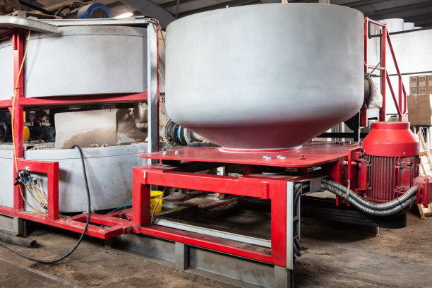 工厂生产纸浆的设备图片下载