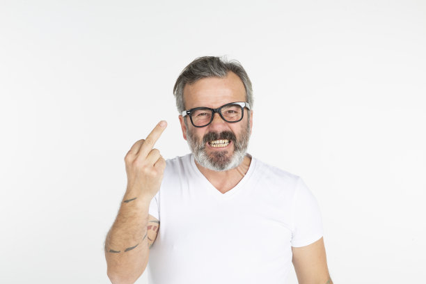 一个带着眼镜和胡子的真人肖像图片下载