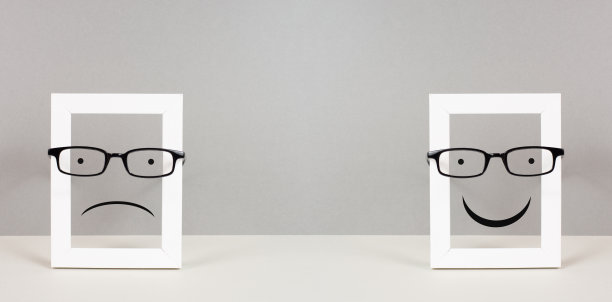 头像带有悲伤和快乐的表情，心理健康观念，积极和消极的心态，抑郁，支持和评价的符号，情绪图片下载