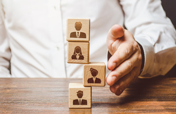 让团队有序招聘新员工。图片下载