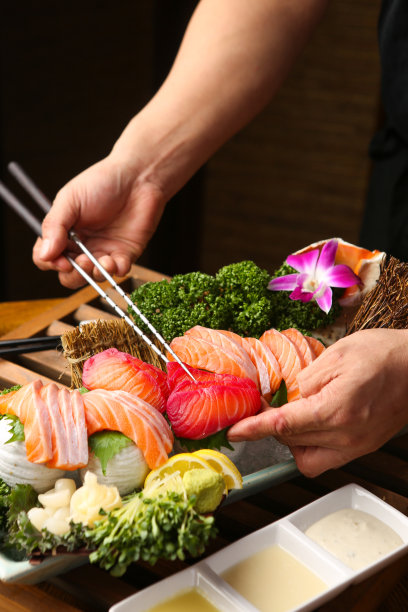 日本生鱼片和寿司图片下载