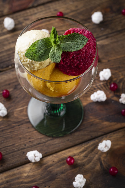 冰淇淋，水果和浆果冰糕，夏季甜点，甜点图片下载