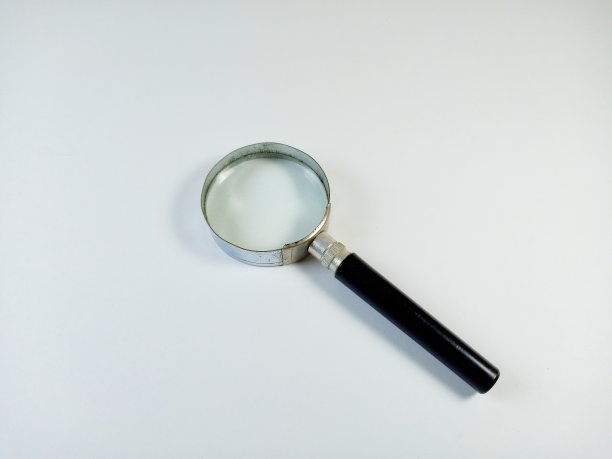 'Kaca pembesar'或白底放大镜图片下载