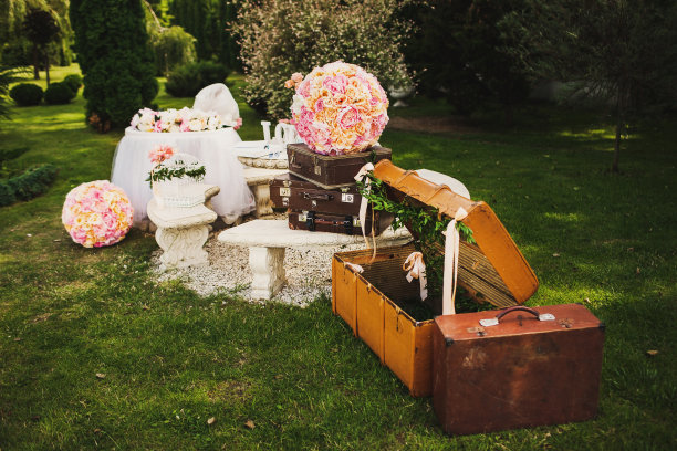 婚礼上美丽而精致的鲜花图片下载