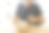 在网上商店工作的高级男子的特写。Covid-19大流行期间的远程办公。小企业主图片下载