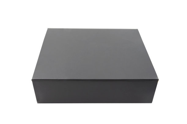 白色背景上隔离的黑色空白硬纸板箱图片下载