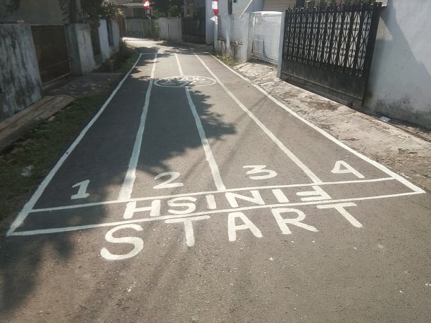 孩子们的舞台图片下载