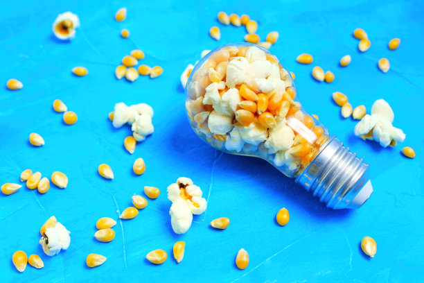 灯泡里的爆米花图片下载