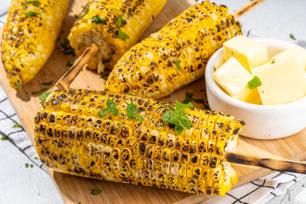 烤玉米棒图片下载