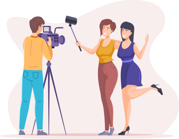 几个女孩和摄影师一起拍视频博客图片下载