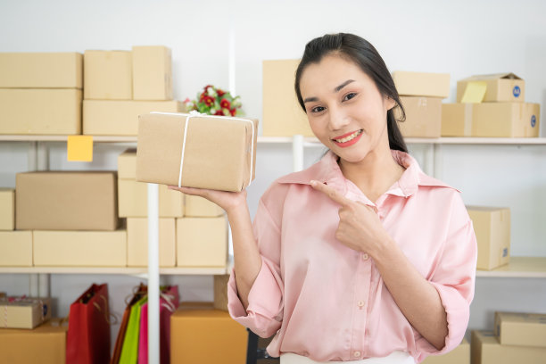 女性在线业务跟单。图片下载