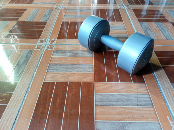 哑铃灰色图片下载