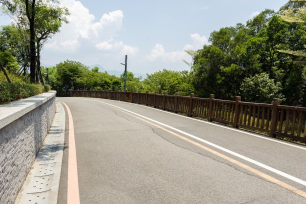 急转弯图片下载