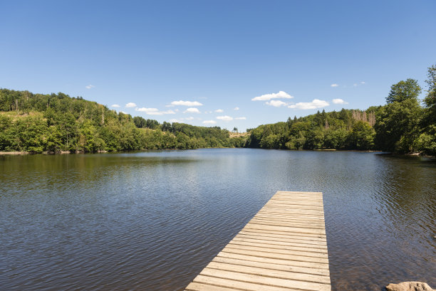 法国孚日的夏日景色图片下载