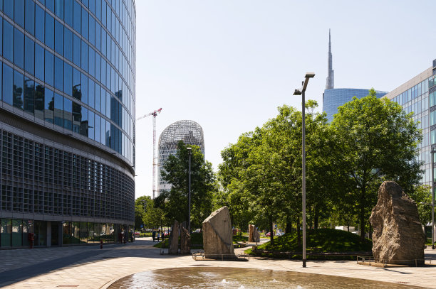 米兰盖奥伦蒂区，春天的一天图片下载