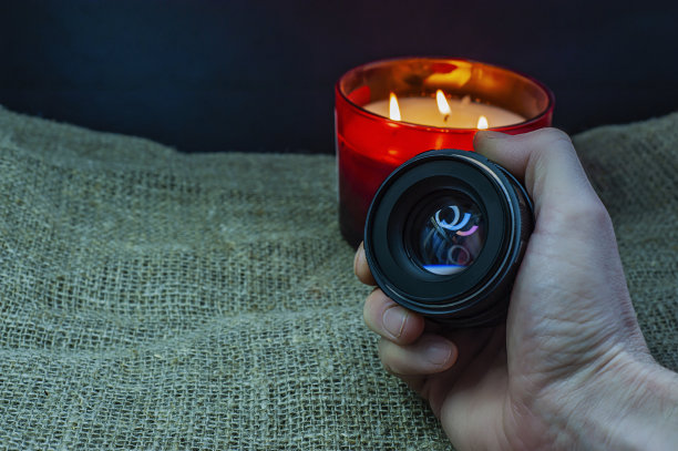 专业摄影设备。专业摄影师工具包。摄影镜头图片下载