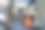 工人们正在操作机器。图片下载