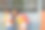 第一天上学的小学生们背着书包微笑着。图片下载