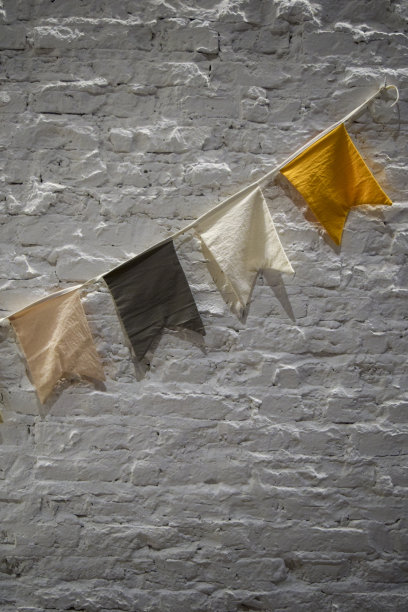 用来装饰的彩色三角旗图片下载