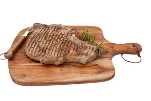 孤立的白色背景烤牛肋排图片下载