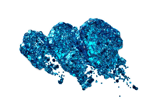 蓝色亮片化妆产品涂抹在白色。眼影，唇彩和脸的假日化妆样本图片下载