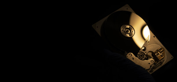 硬盘硬盘，拆装硬盘从计算机数据硬盘硬盘备份盘硬盘恢复恢复工程师图片下载