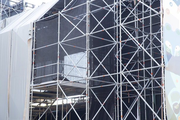 在街上举办大型音乐会的特殊设计。图片下载