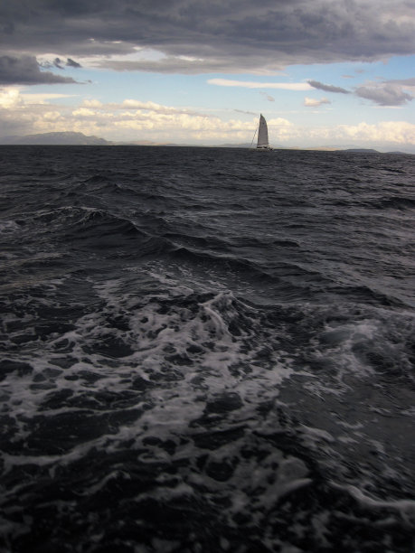 帆船风暴图片下载