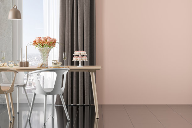 优雅的餐厅，配有餐桌和装饰图片下载