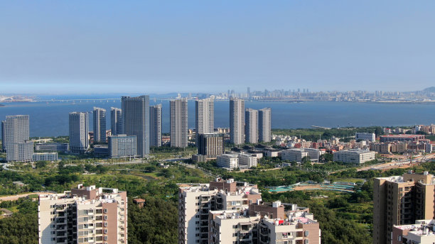 这座海滨城市金融区的高层建筑图片下载