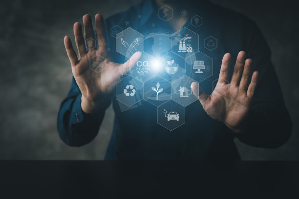 分析减少二氧化碳排放过程的技术，防止自然被电子垃圾破坏，从而导致全球变暖。净零碳中和图片下载