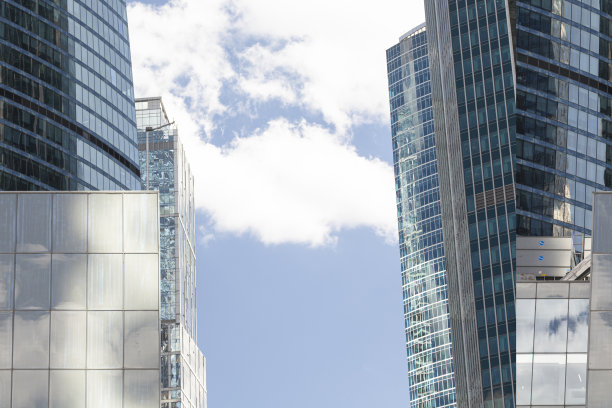 高层建筑商业中心。图片下载