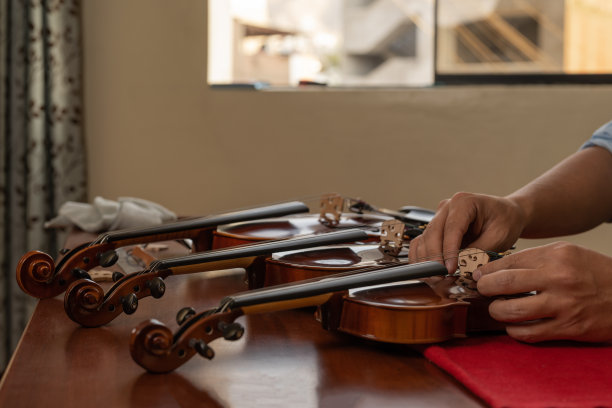 乐器修理车间图片下载