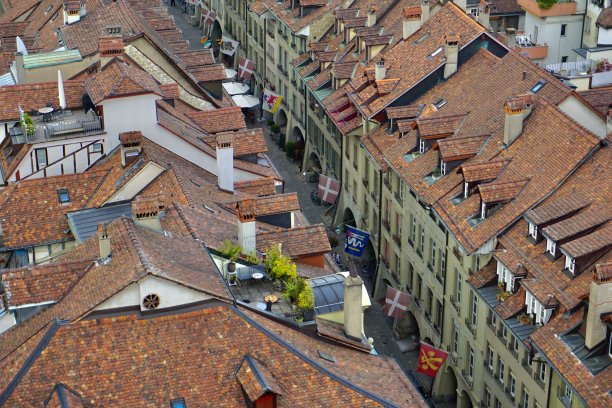 伯尔尼大教堂是瑞士改革宗大教堂，位于瑞士伯尔尼老城。哥特式建筑风格。图片下载