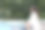 女司机没有力气打开汽车引擎盖图片下载