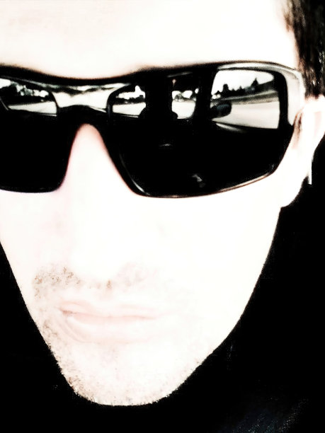 在我的阴影里看路图片下载