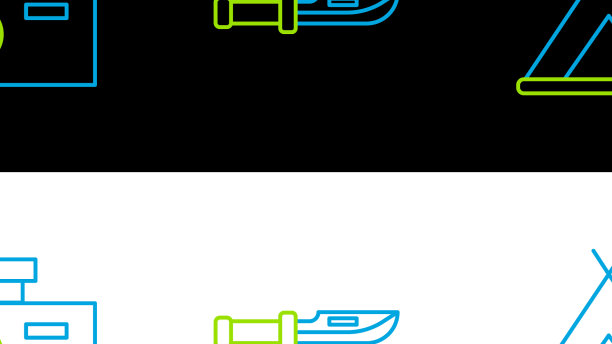 设置行游客帐篷摄影相机和露营图片下载