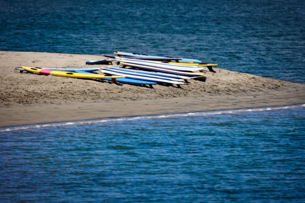 沙滩上的木板图片下载